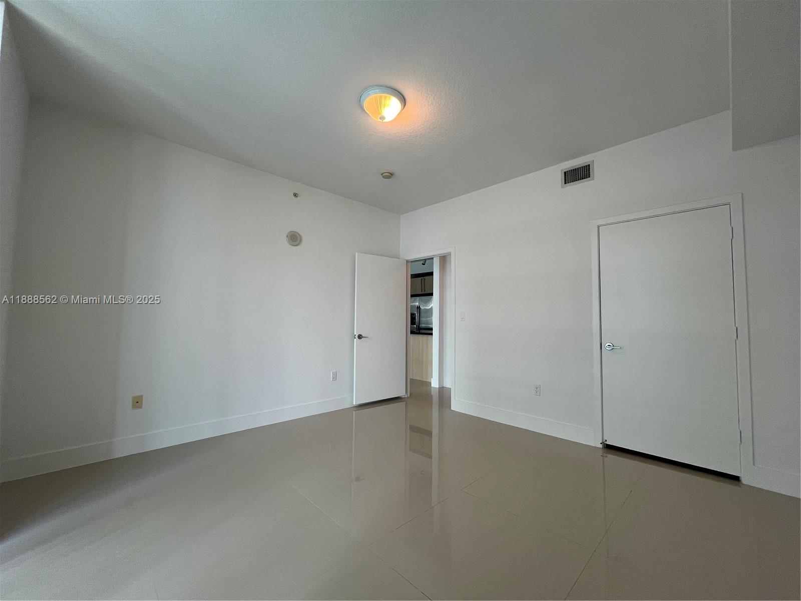 79 SW 12th St #2608-S, Miami FL 33130