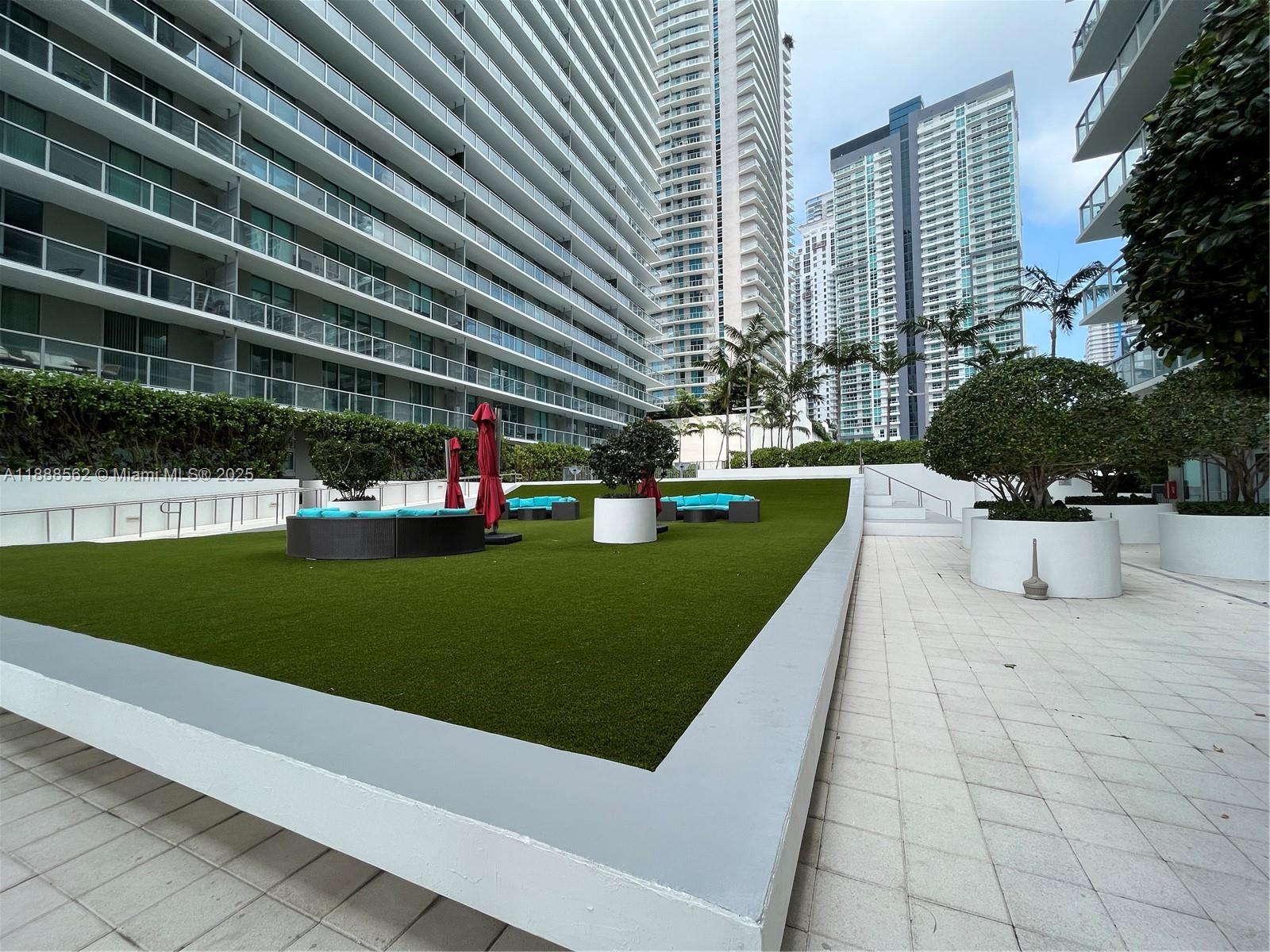 79 SW 12th St #2608-S, Miami FL 33130