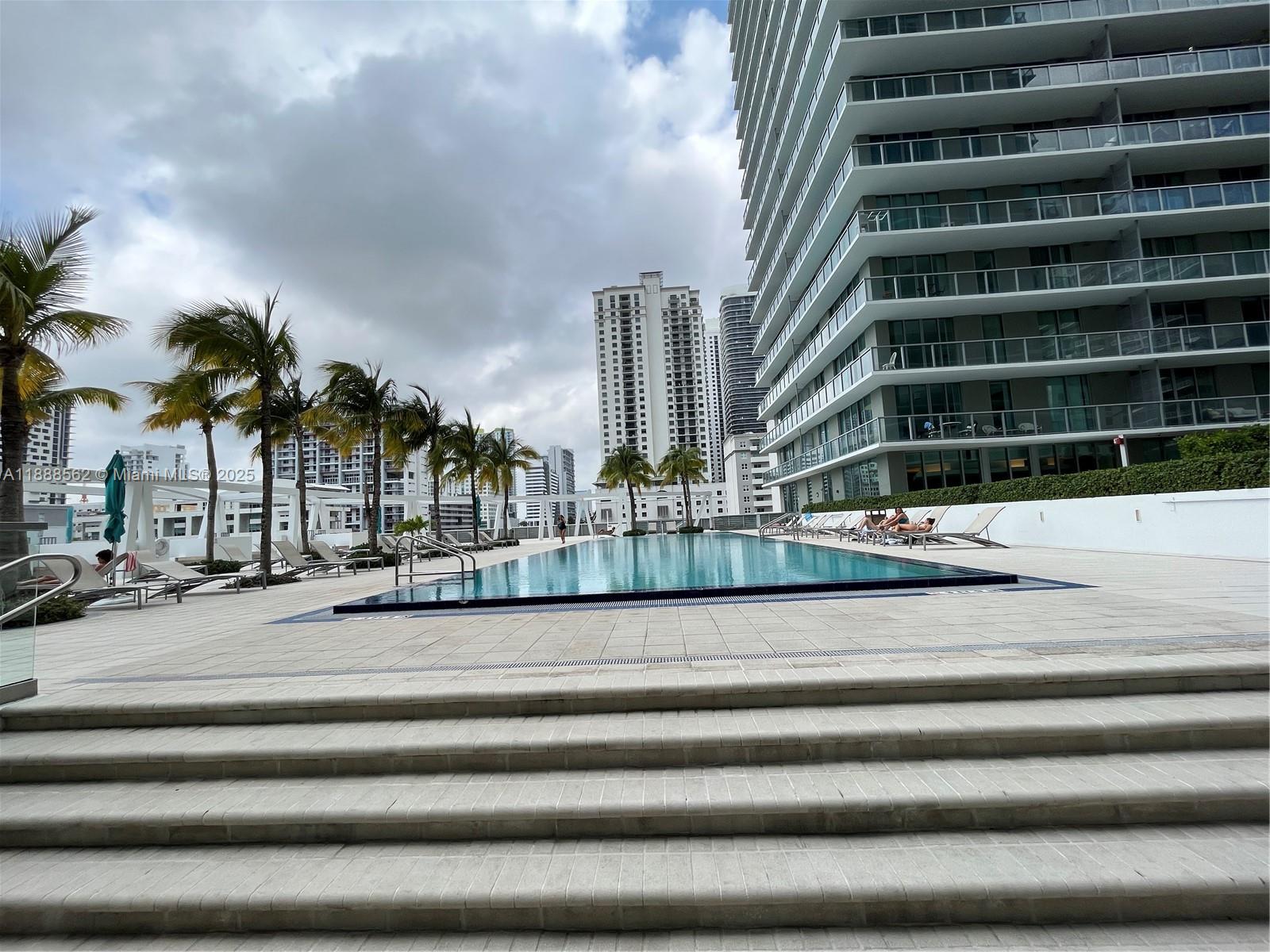 79 SW 12th St #2608-S, Miami FL 33130