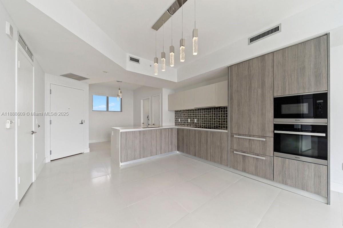 2900 NE 7 Ave #3605, Miami FL 33137
