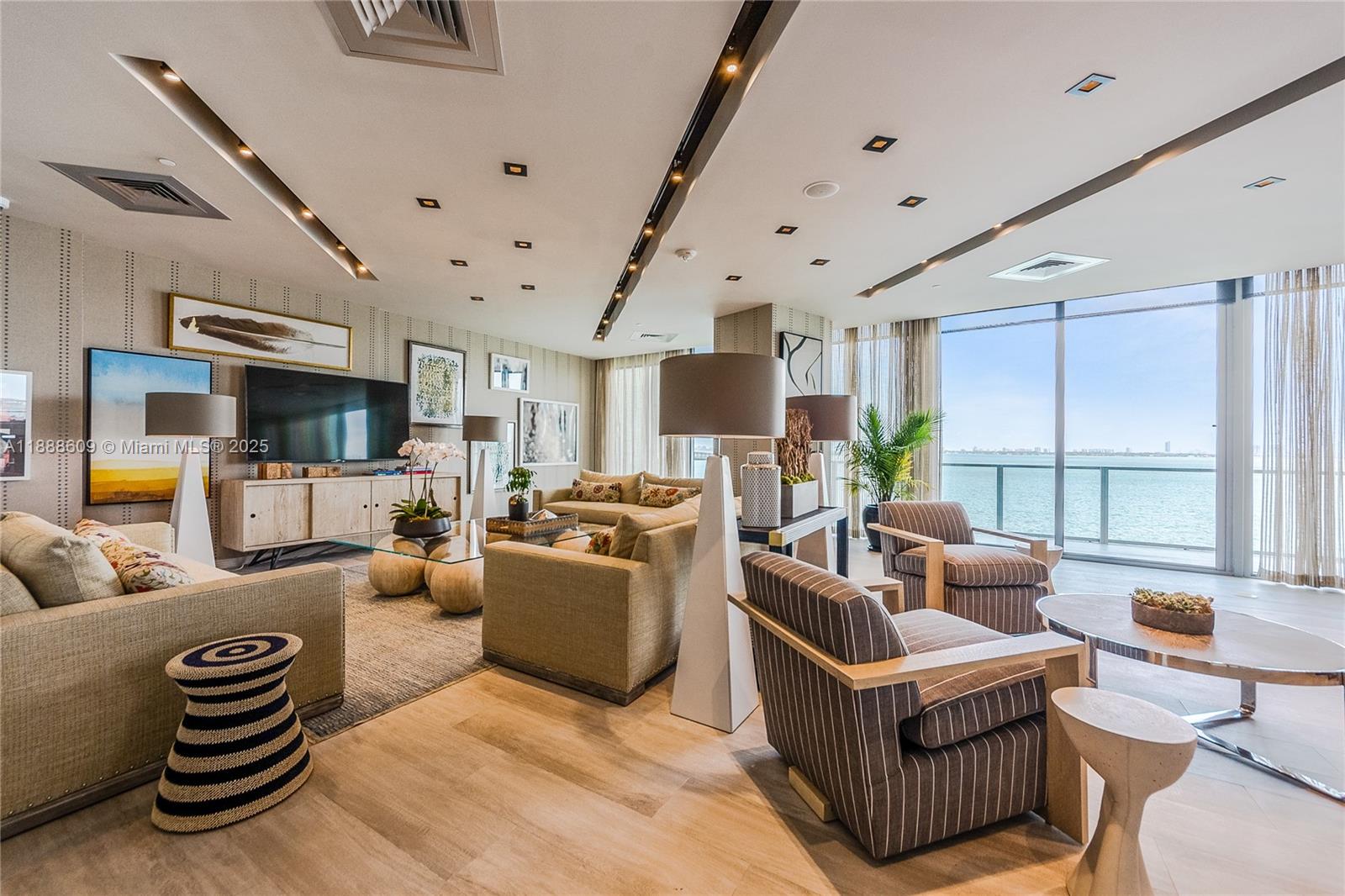 2900 NE 7 Ave #3605, Miami FL 33137