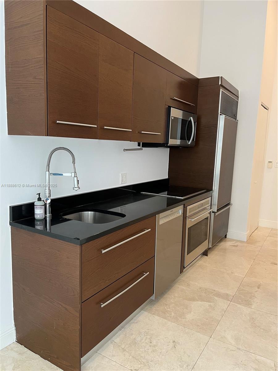 495 Brickell Ave #4106, Miami FL 33131