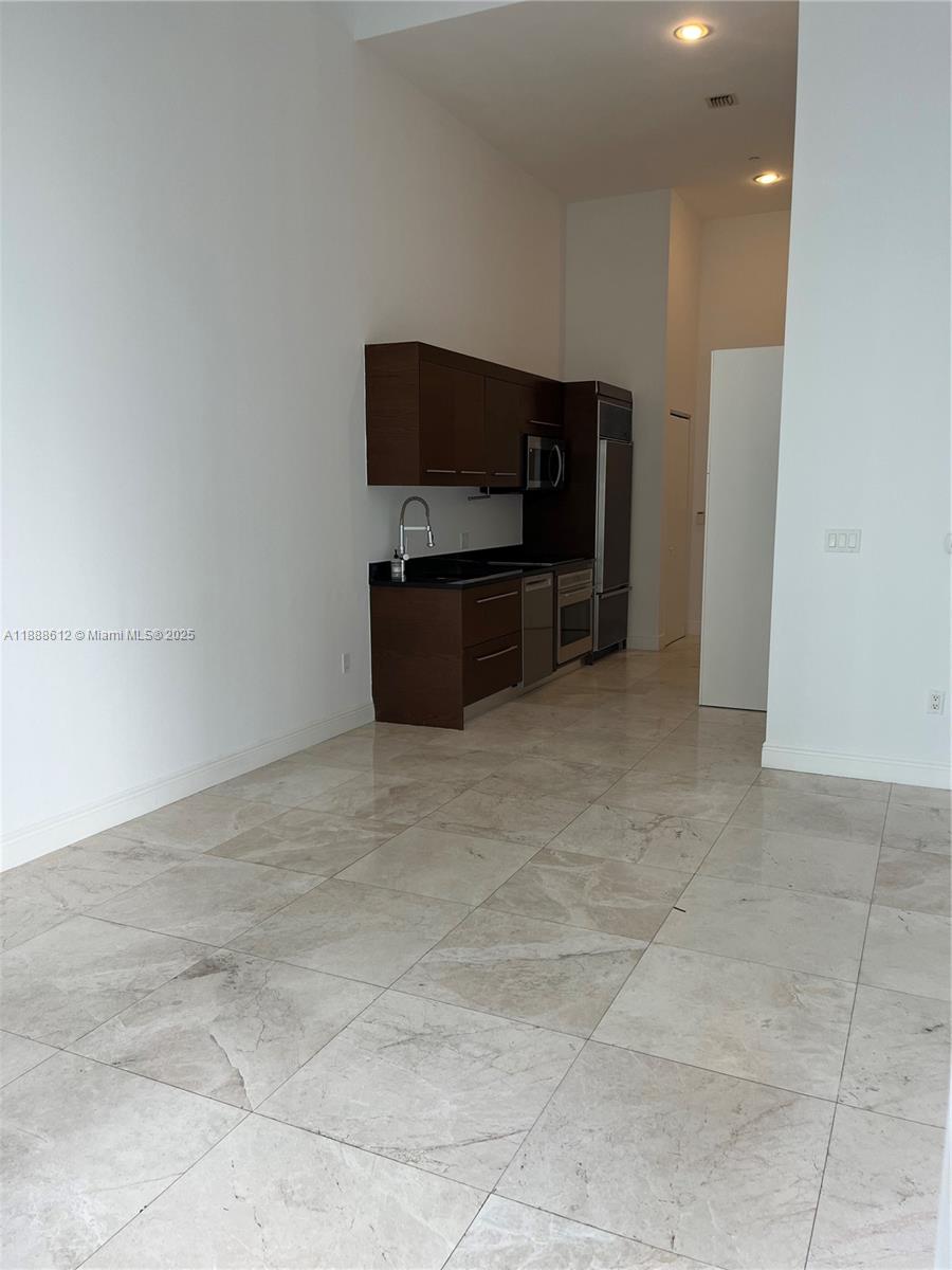 495 Brickell Ave #4106, Miami FL 33131
