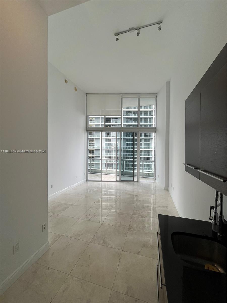 495 Brickell Ave #4106, Miami FL 33131