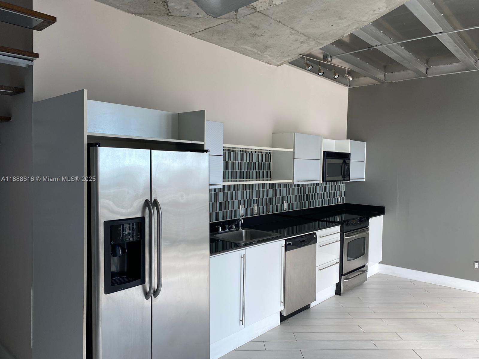 690 SW 1st Ct #2327, Miami FL 33130