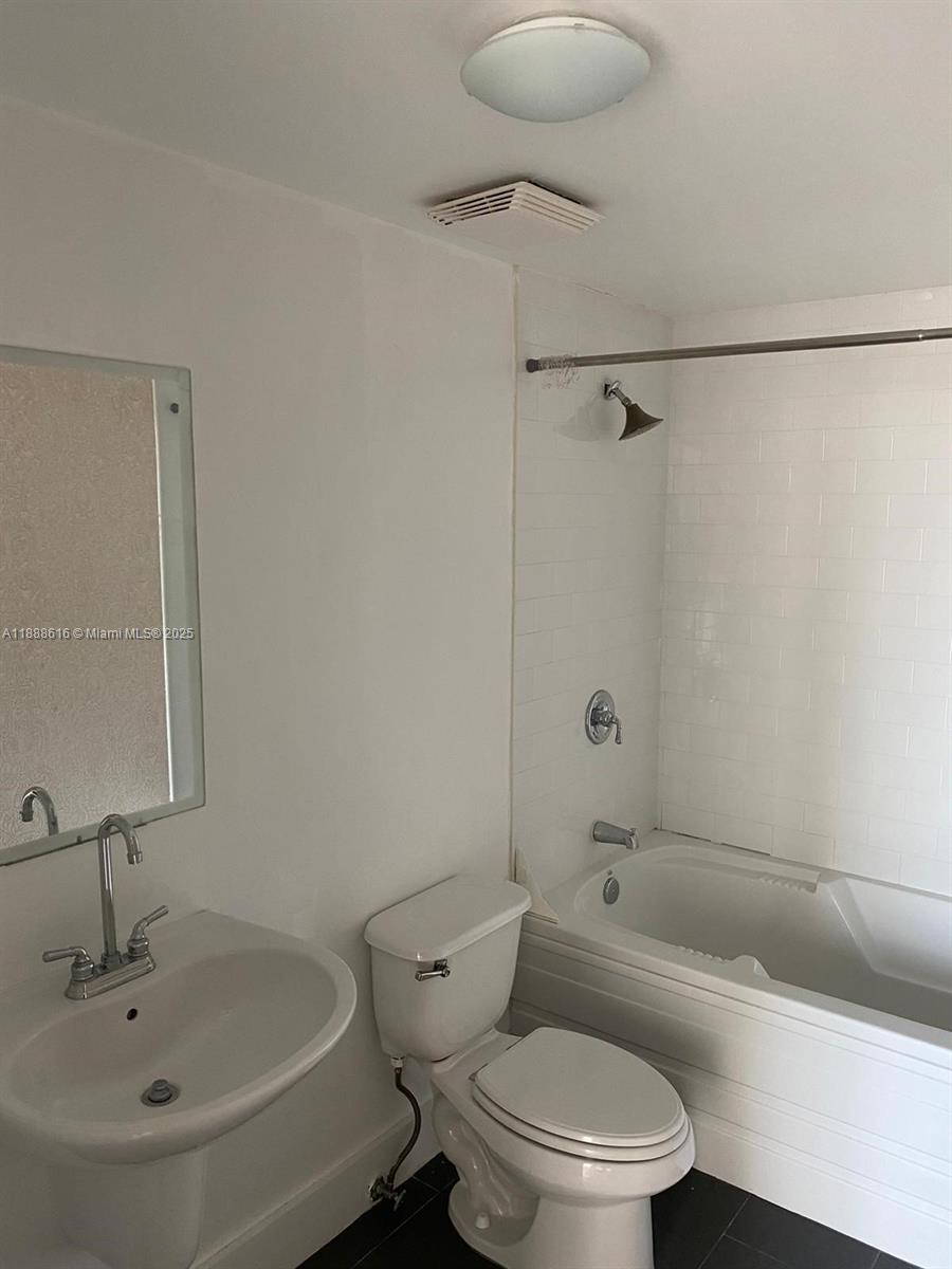 690 SW 1st Ct #2327, Miami FL 33130