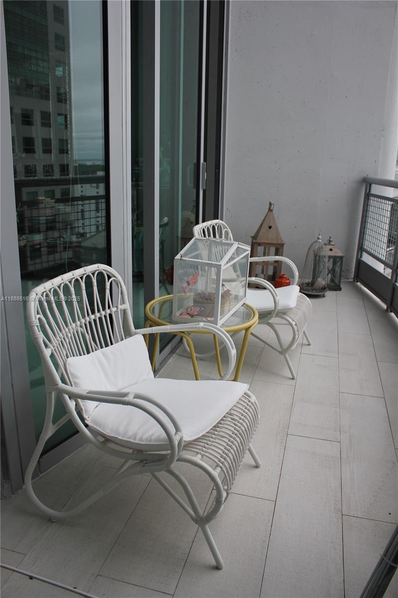 690 SW 1st Ct #2327, Miami FL 33130