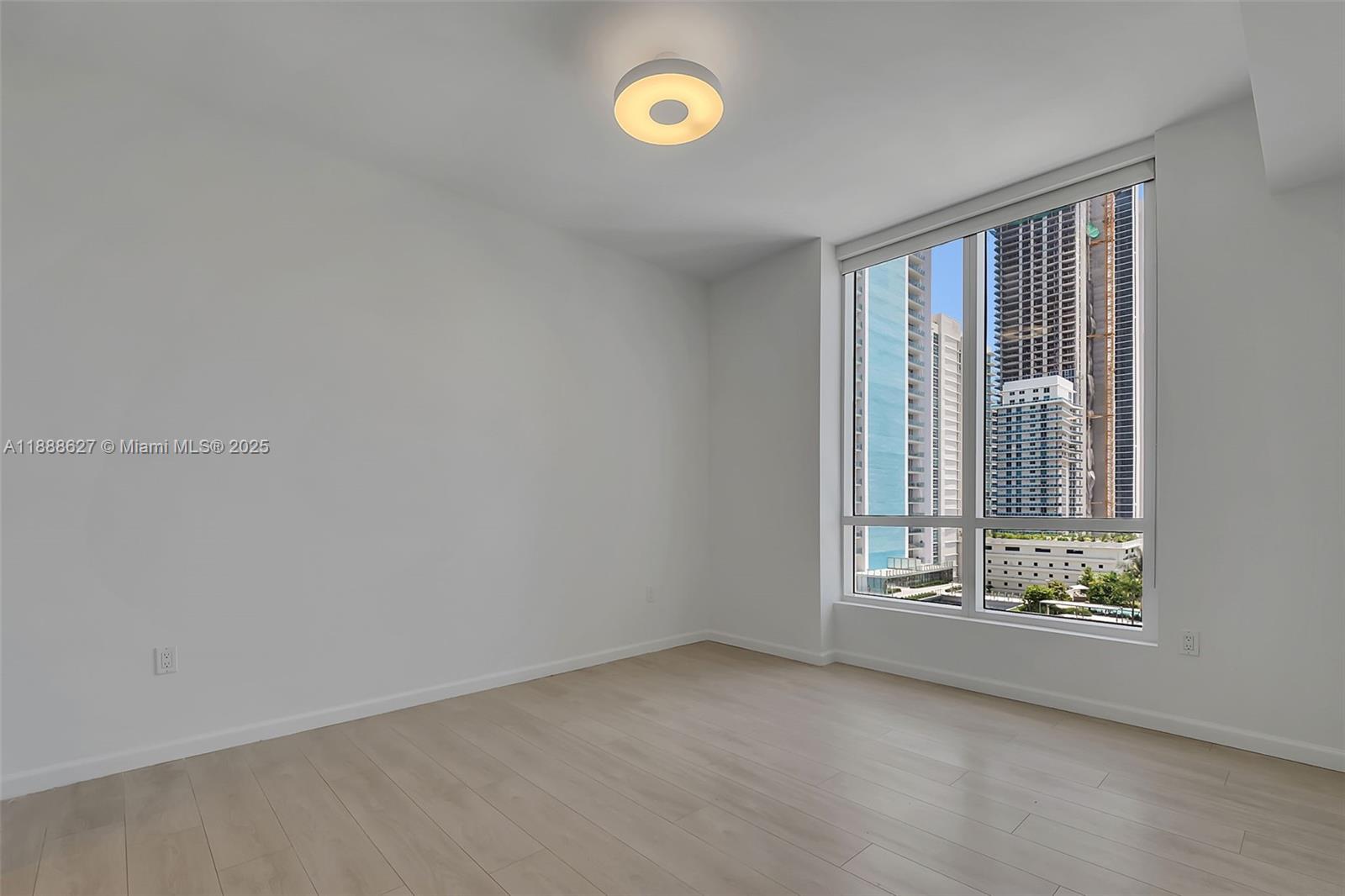601 NE 27th St #1206, Miami FL 33137