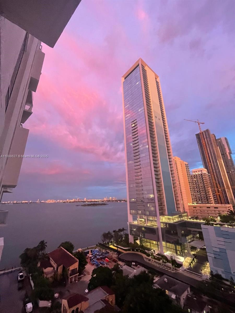 601 NE 27th St #1206, Miami FL 33137