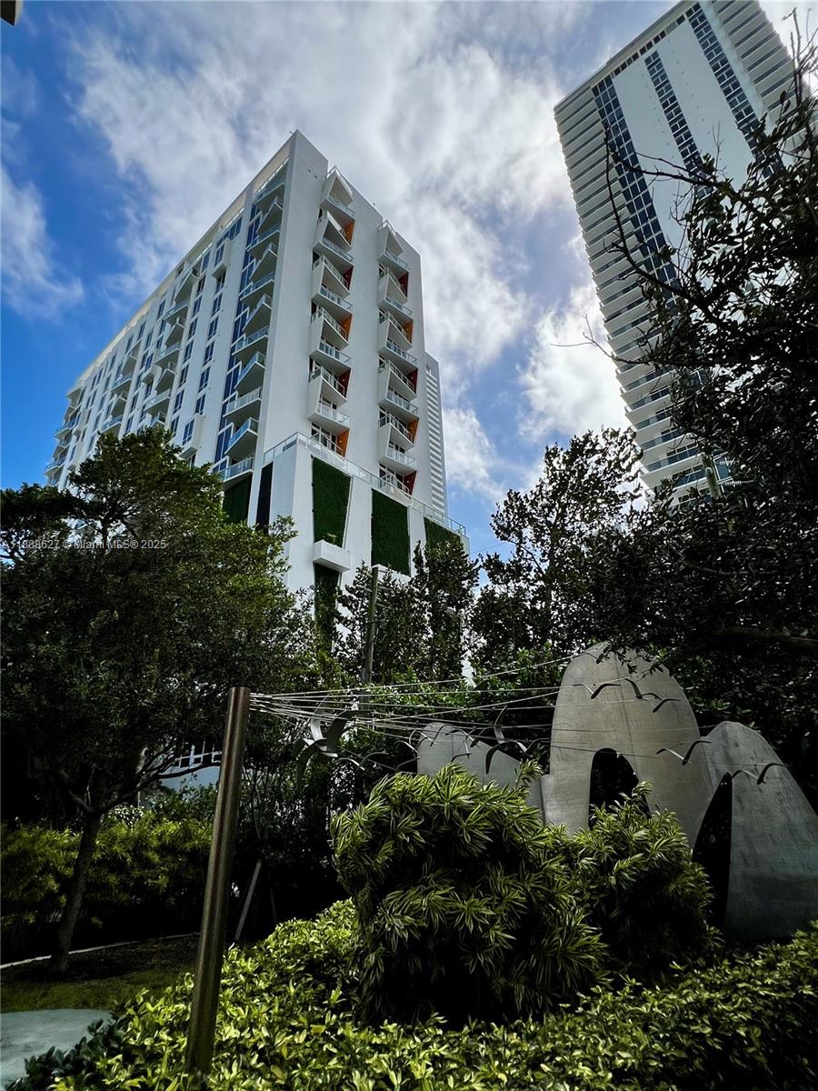 601 NE 27th St #1206, Miami FL 33137