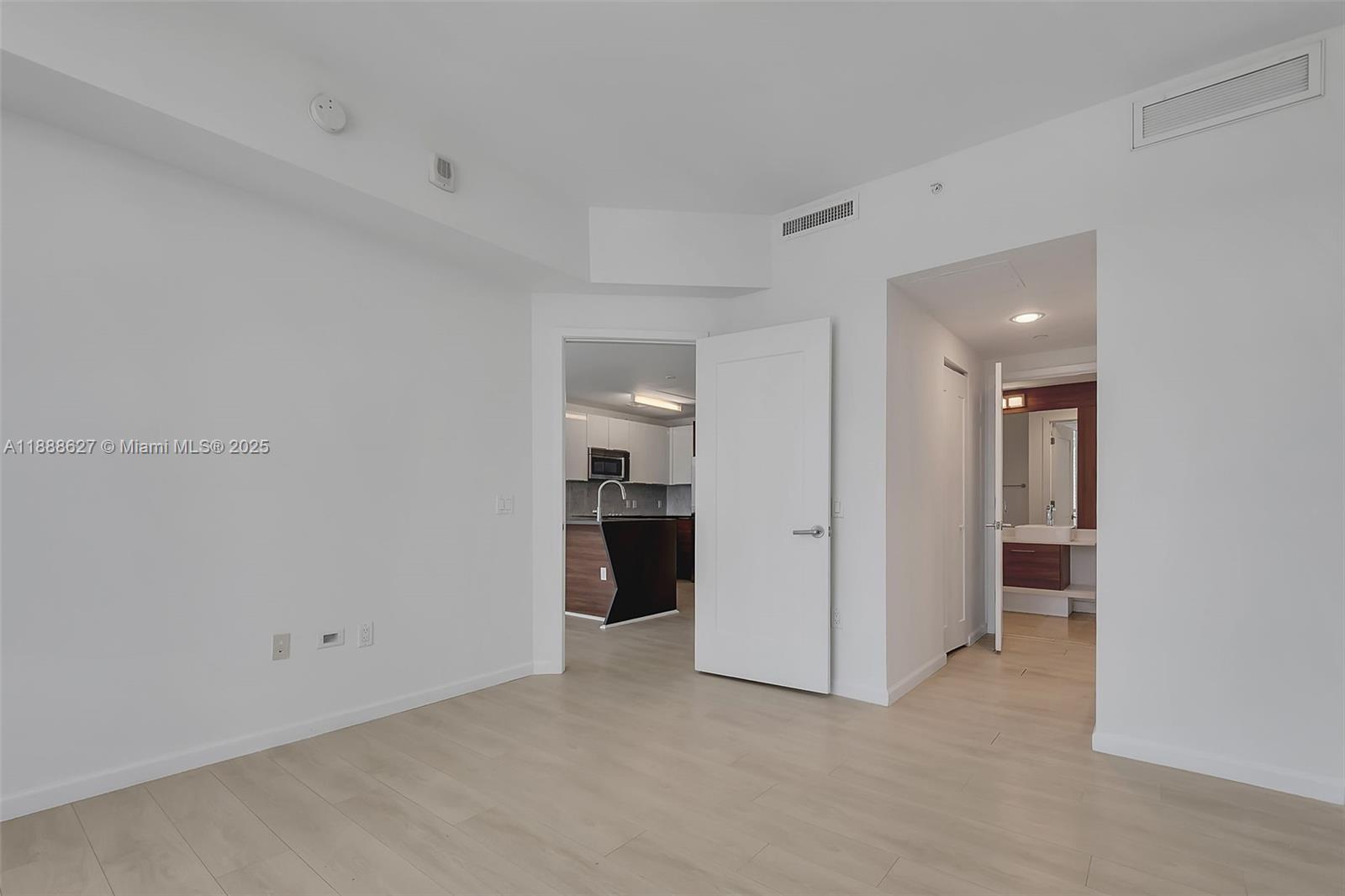 601 NE 27th St #1206, Miami FL 33137