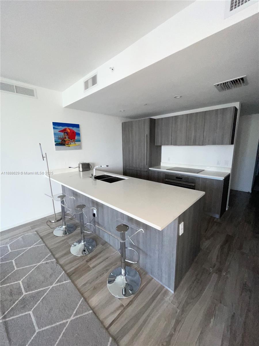 801 S Miami Ave #3304, Miami FL 33130
