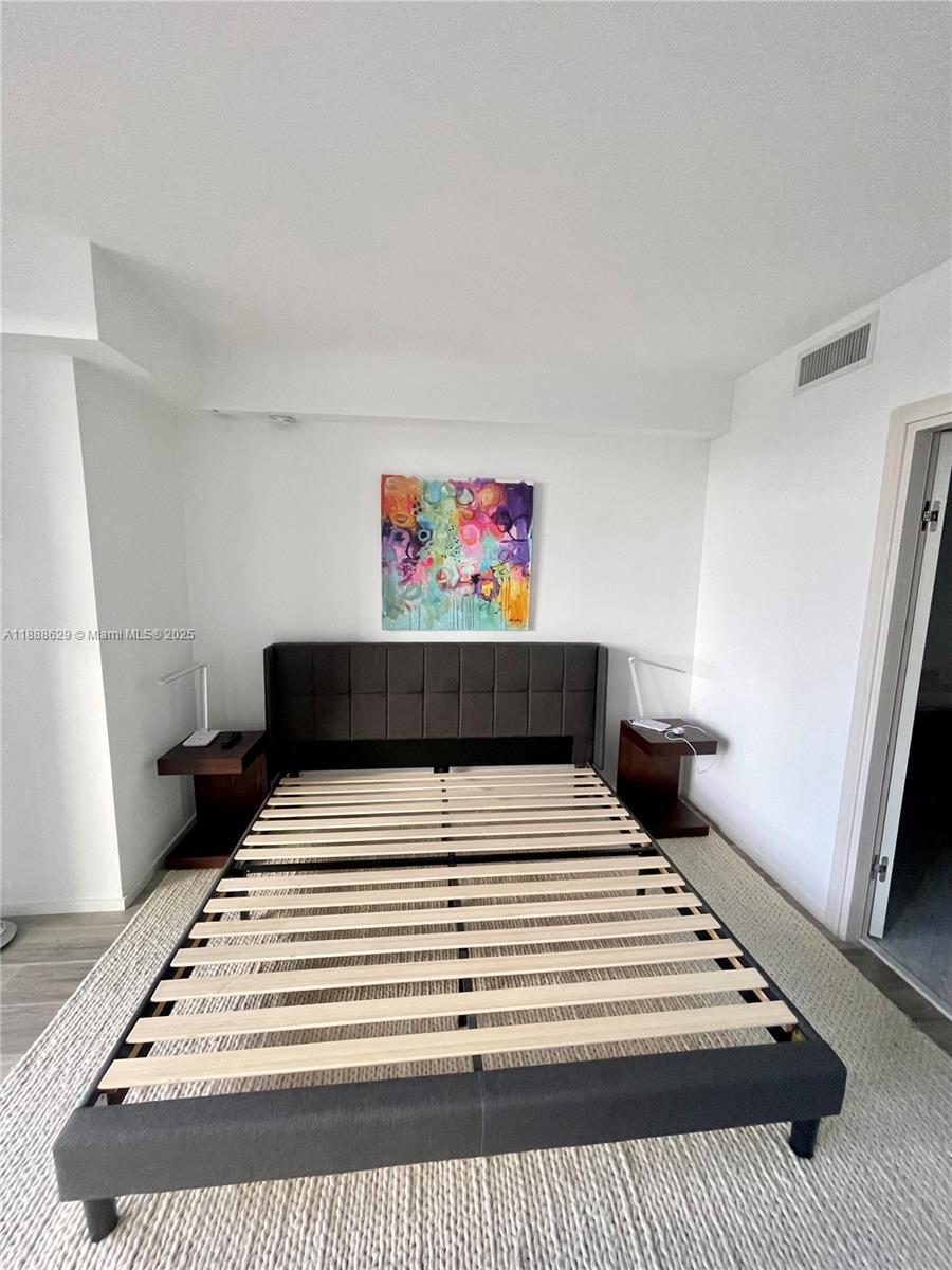 801 S Miami Ave #3304, Miami FL 33130