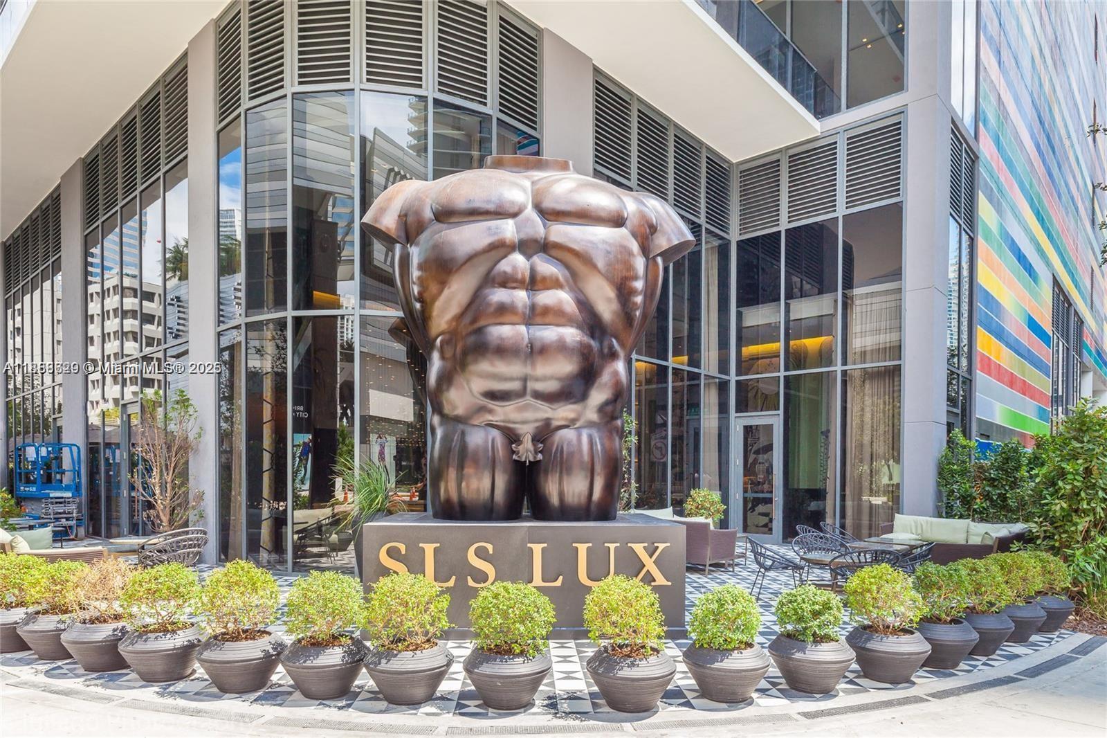 801 S Miami Ave #3304, Miami FL 33130