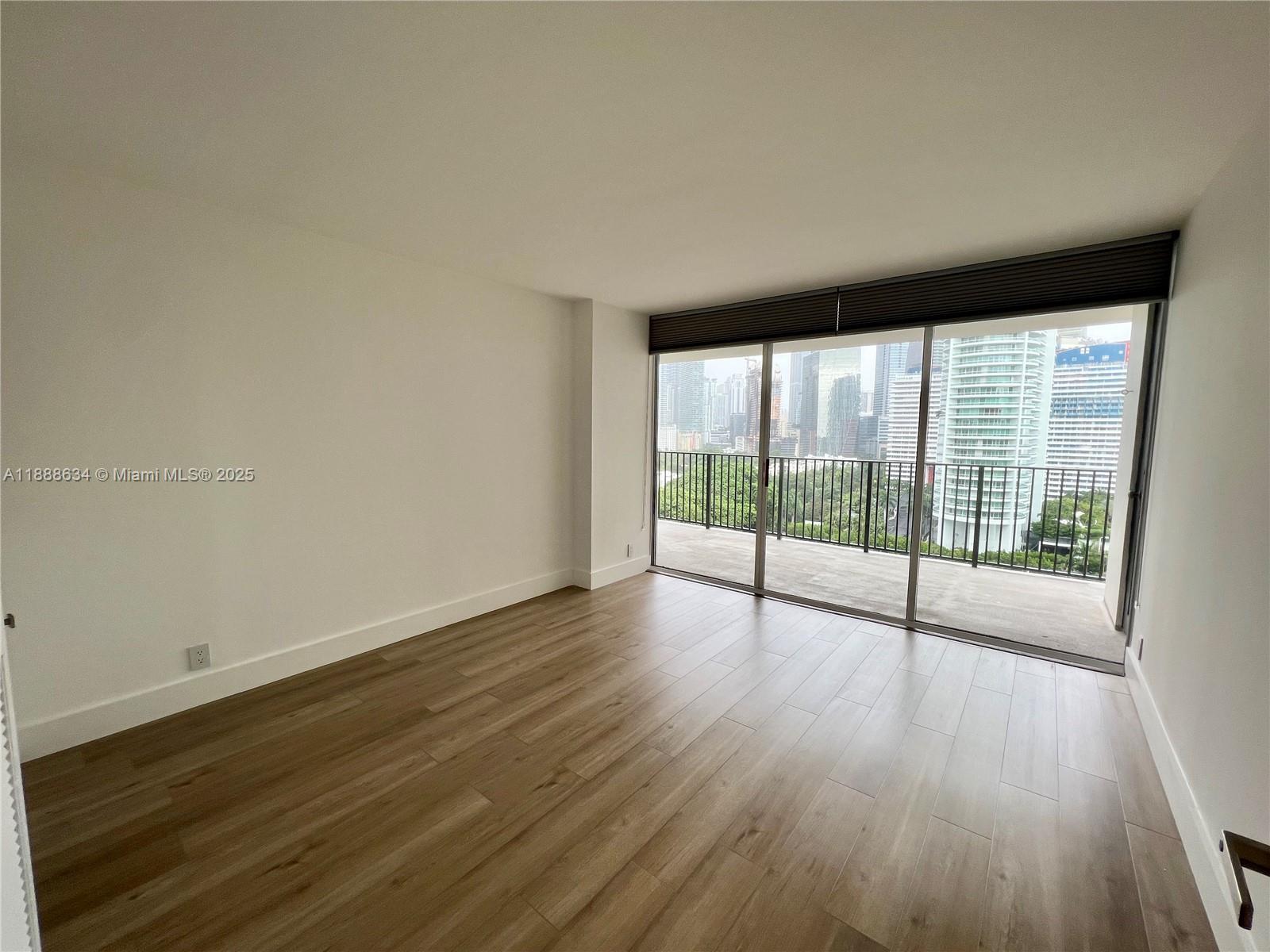 1901 Brickell Ave #B1613, Miami FL 33129
