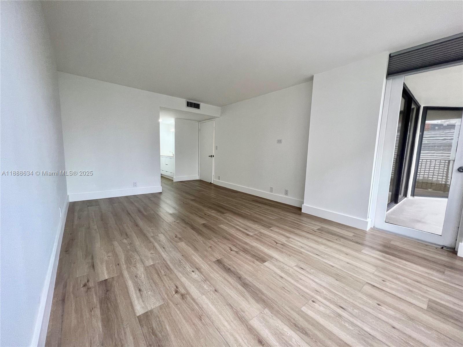 1901 Brickell Ave #B1613, Miami FL 33129