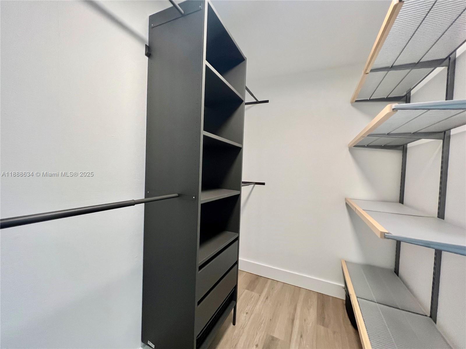 1901 Brickell Ave #B1613, Miami FL 33129