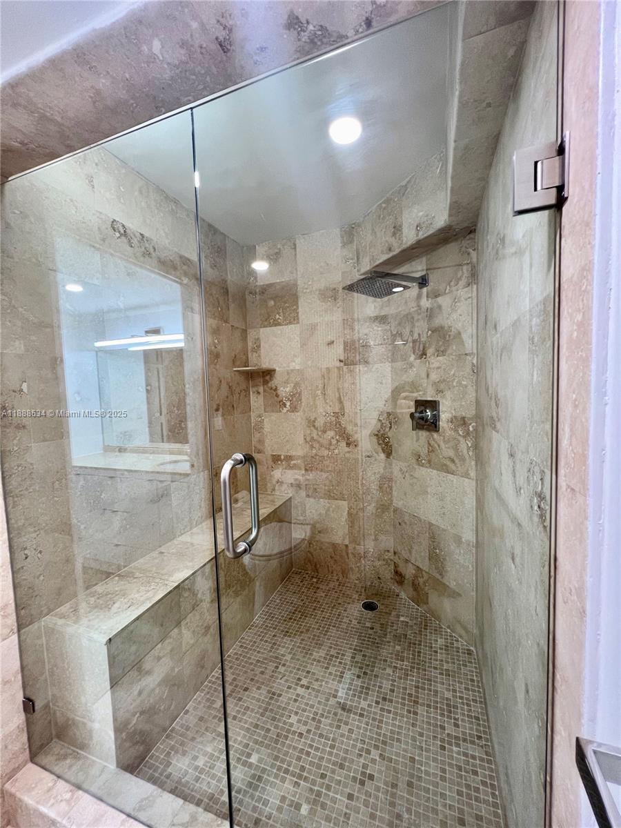 1901 Brickell Ave #B1613, Miami FL 33129