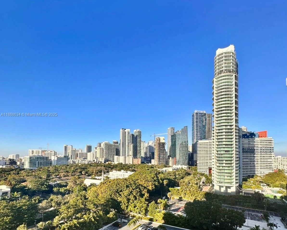 1901 Brickell Ave #B1613, Miami FL 33129