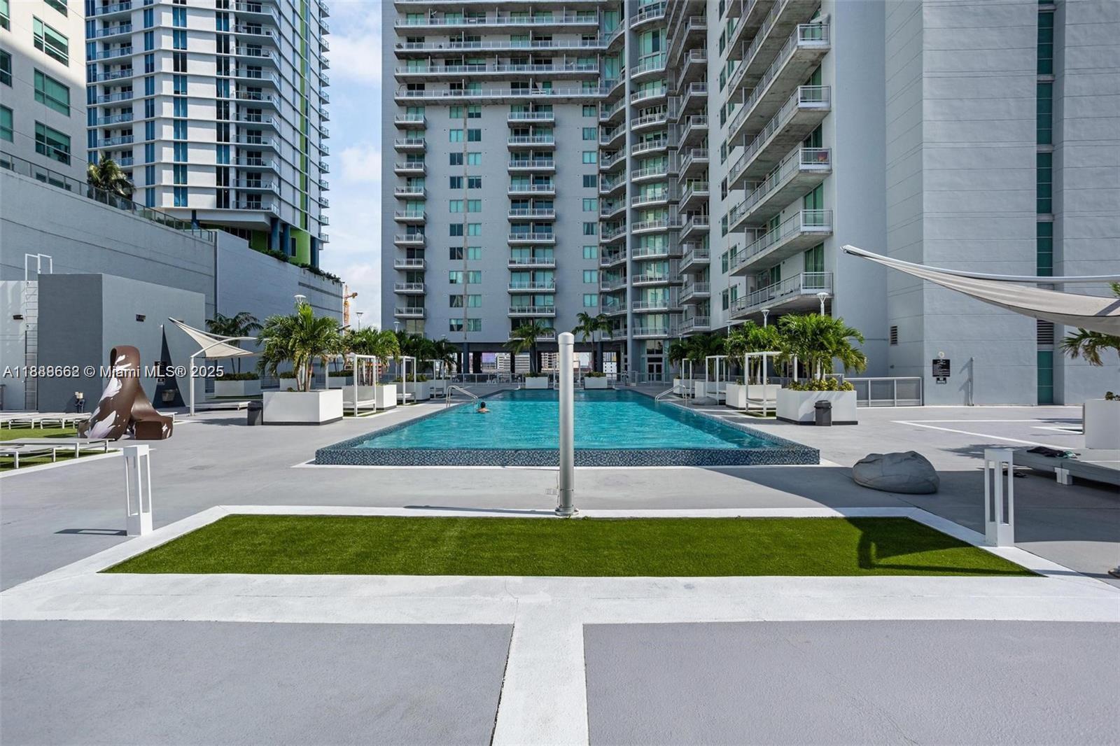 690 SW 1st Ct #1005, Miami FL 33130
