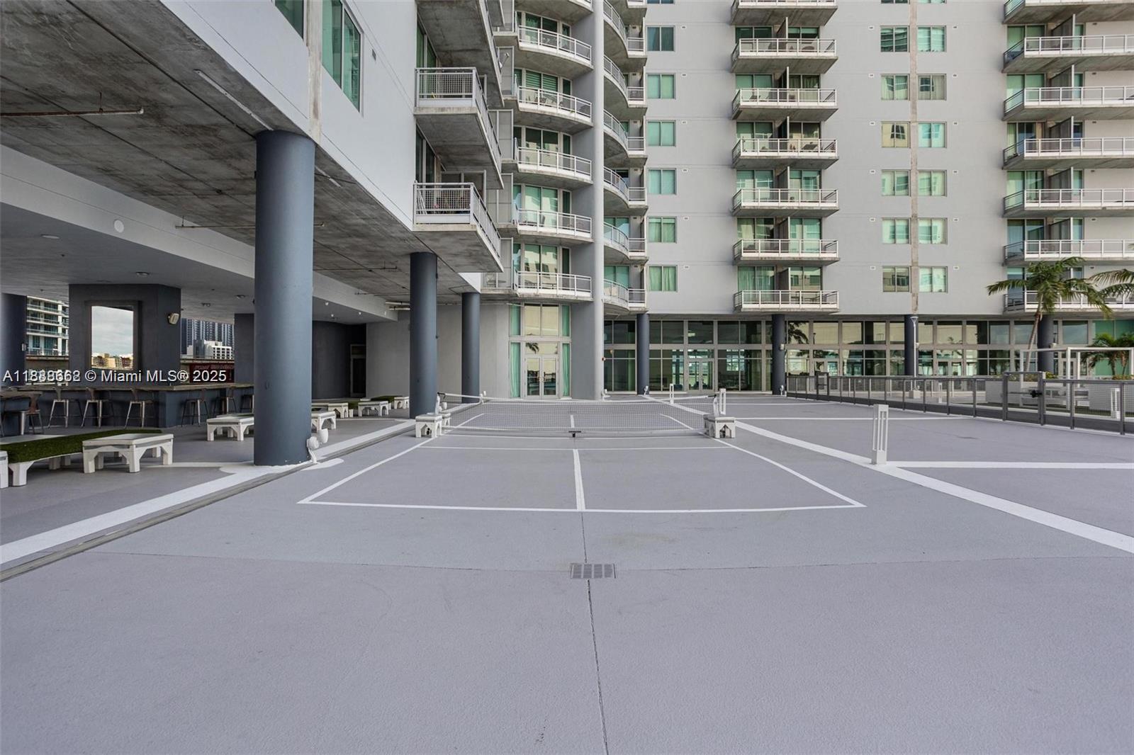 690 SW 1st Ct #1005, Miami FL 33130