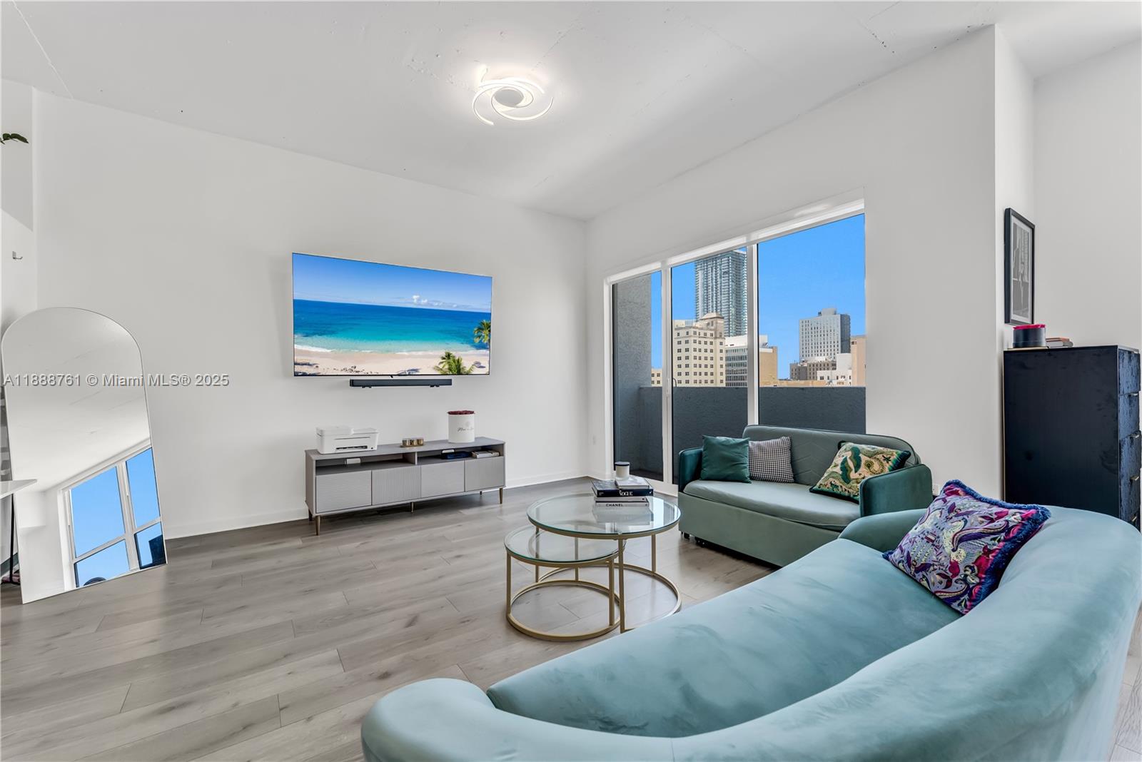 133 NE 2nd Ave #917, Miami FL 33132