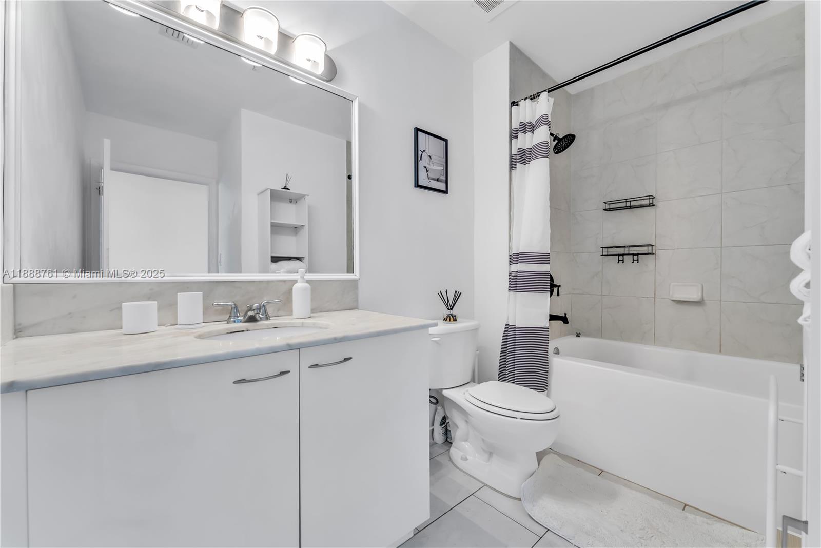 133 NE 2nd Ave #917, Miami FL 33132