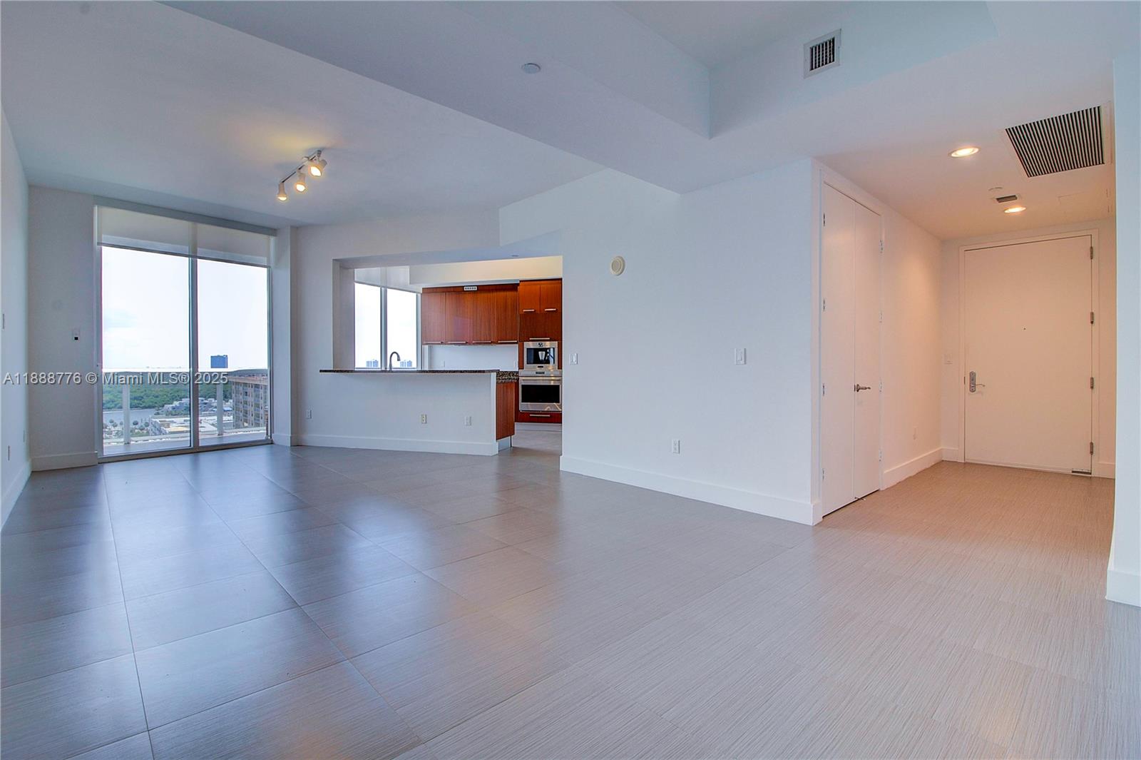 15901 Collins Ave #1605, Sunny Isles Beach FL 33160
