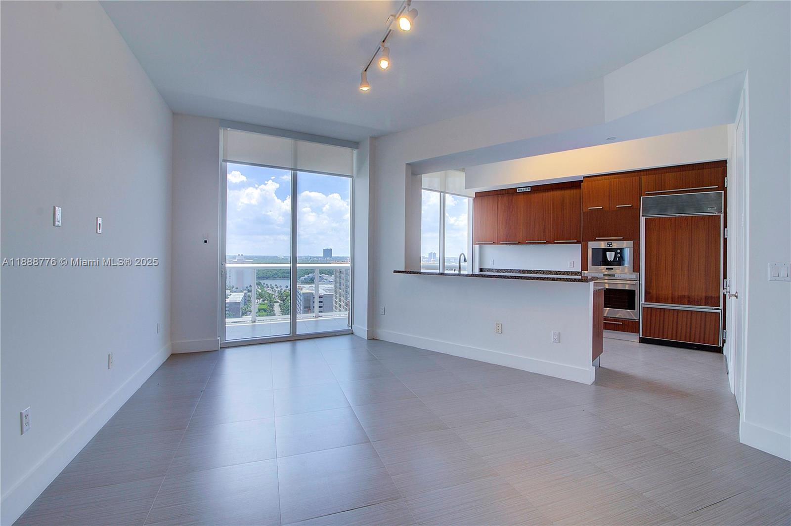 15901 Collins Ave #1605, Sunny Isles Beach FL 33160
