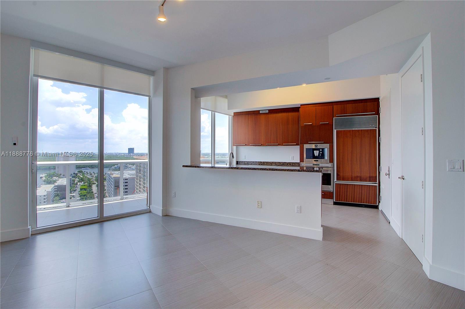 15901 Collins Ave #1605, Sunny Isles Beach FL 33160