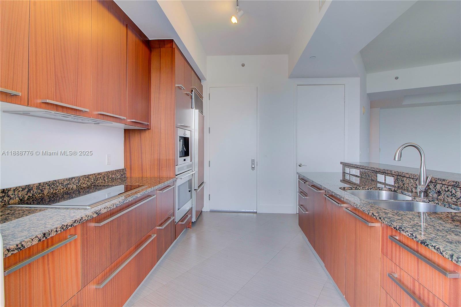 15901 Collins Ave #1605, Sunny Isles Beach FL 33160