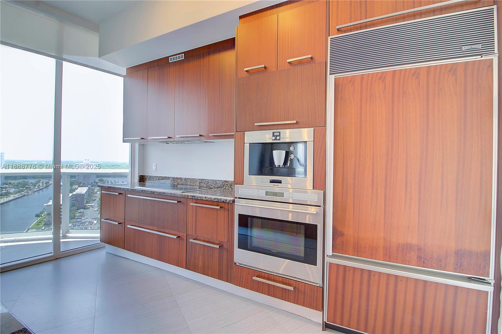 15901 Collins Ave #1605, Sunny Isles Beach FL 33160