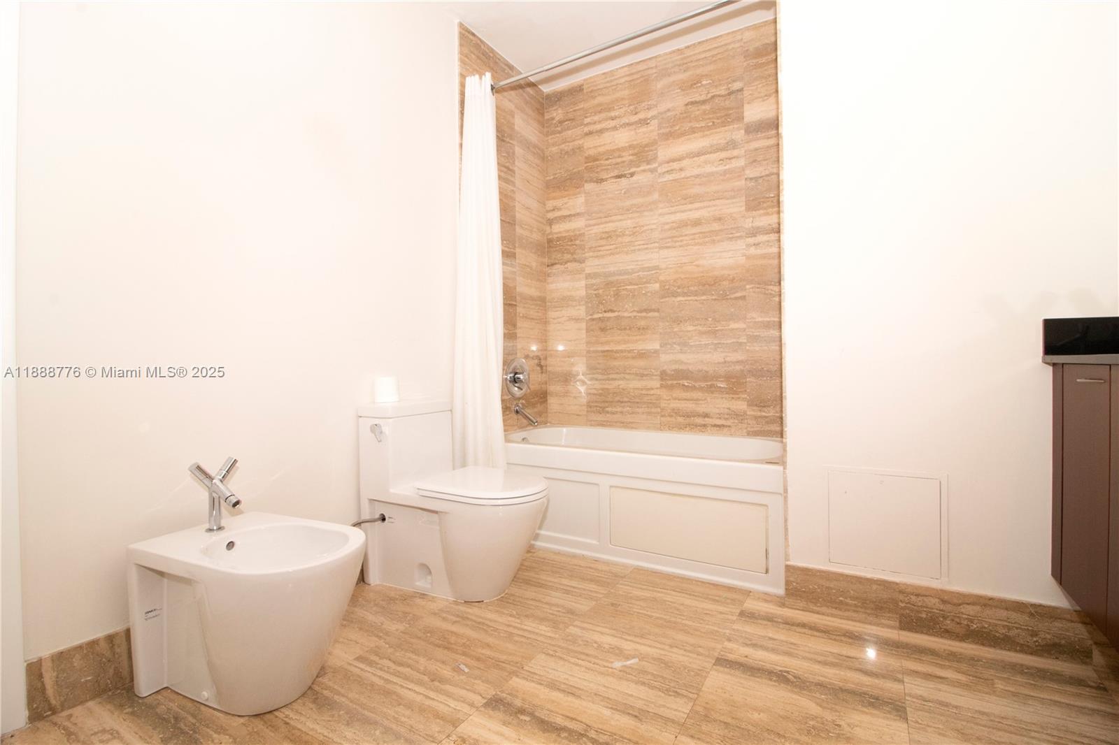 15901 Collins Ave #1605, Sunny Isles Beach FL 33160