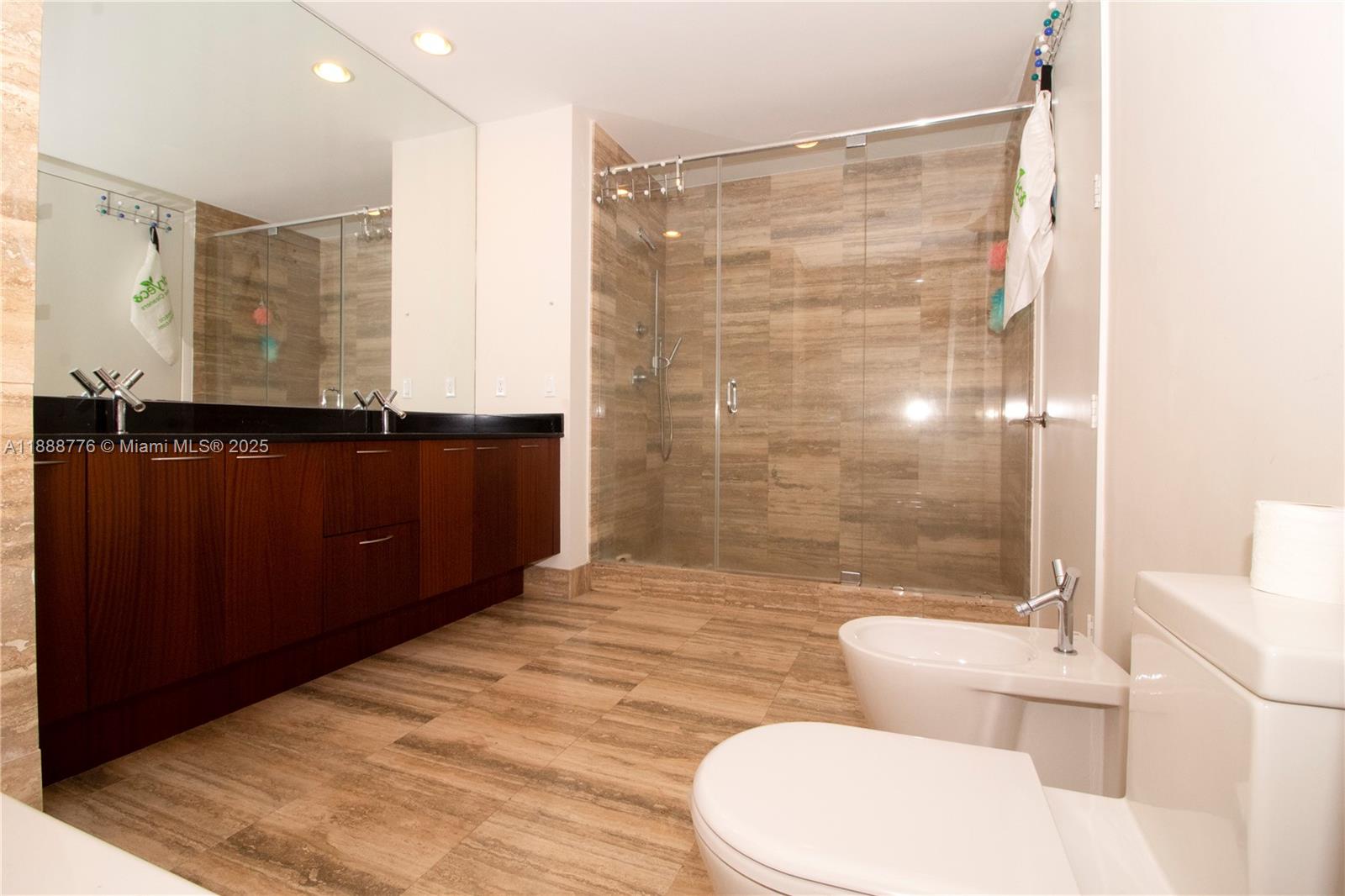 15901 Collins Ave #1605, Sunny Isles Beach FL 33160