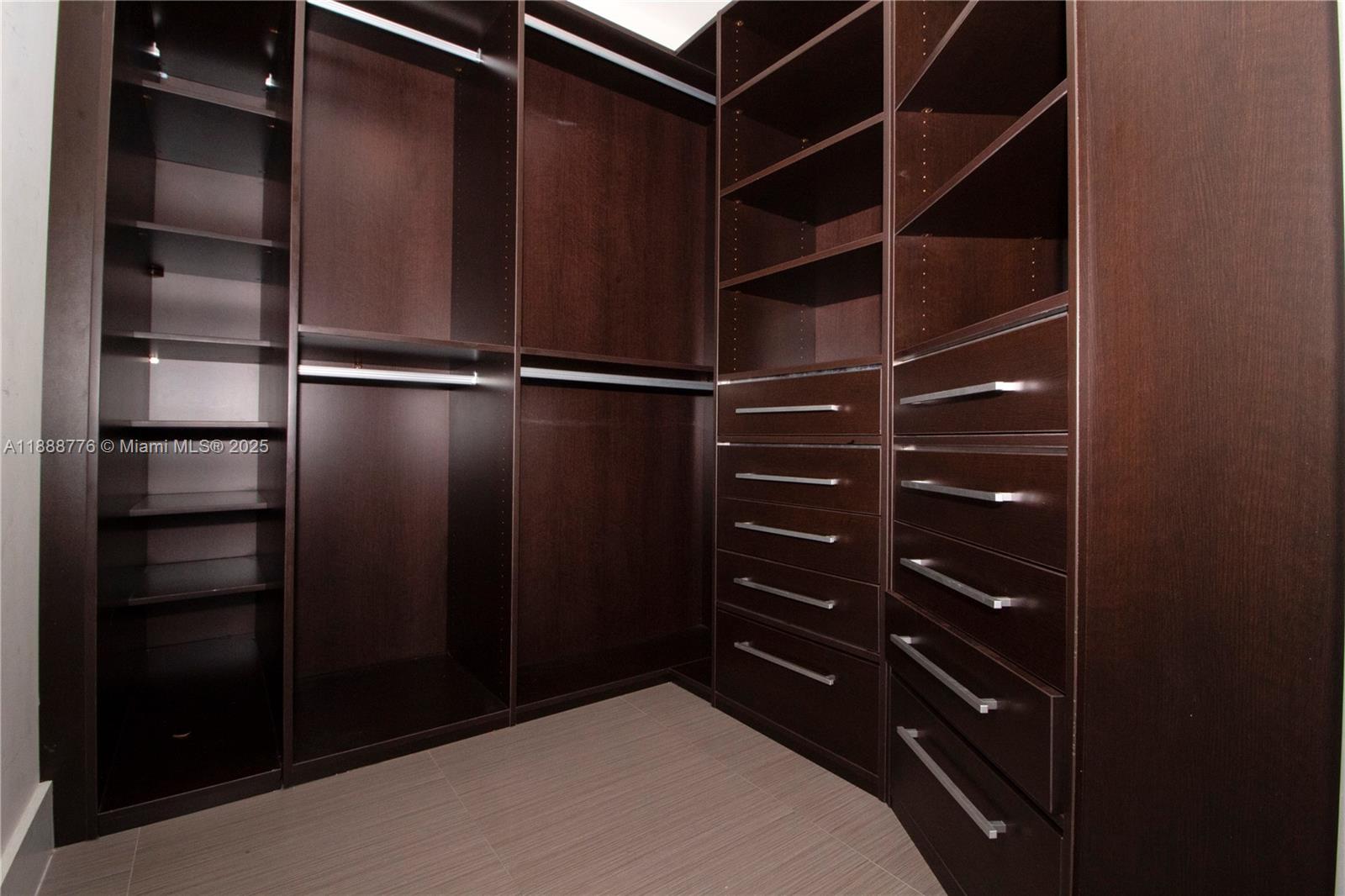 15901 Collins Ave #1605, Sunny Isles Beach FL 33160