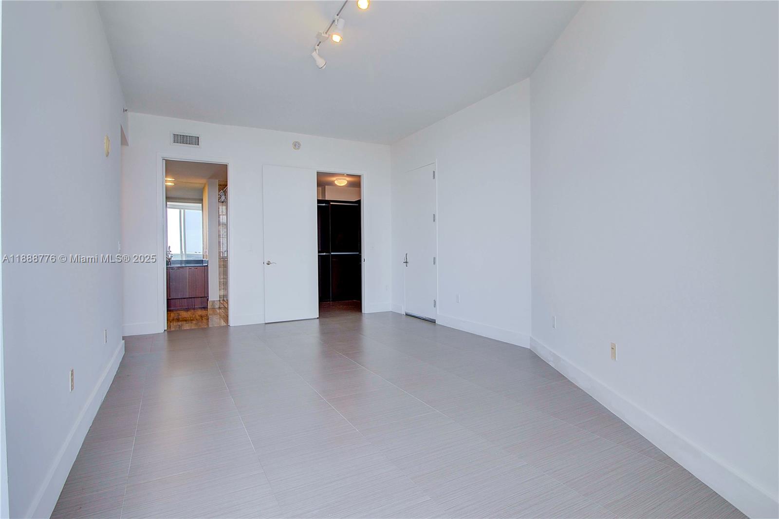 15901 Collins Ave #1605, Sunny Isles Beach FL 33160