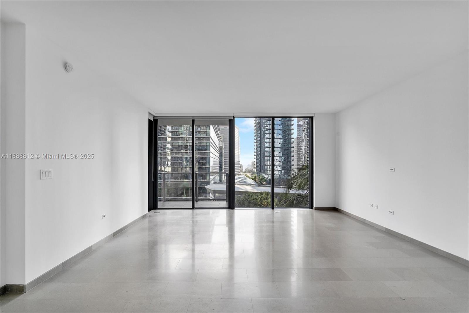 88 SW 7th St #1007, Miami FL 33130