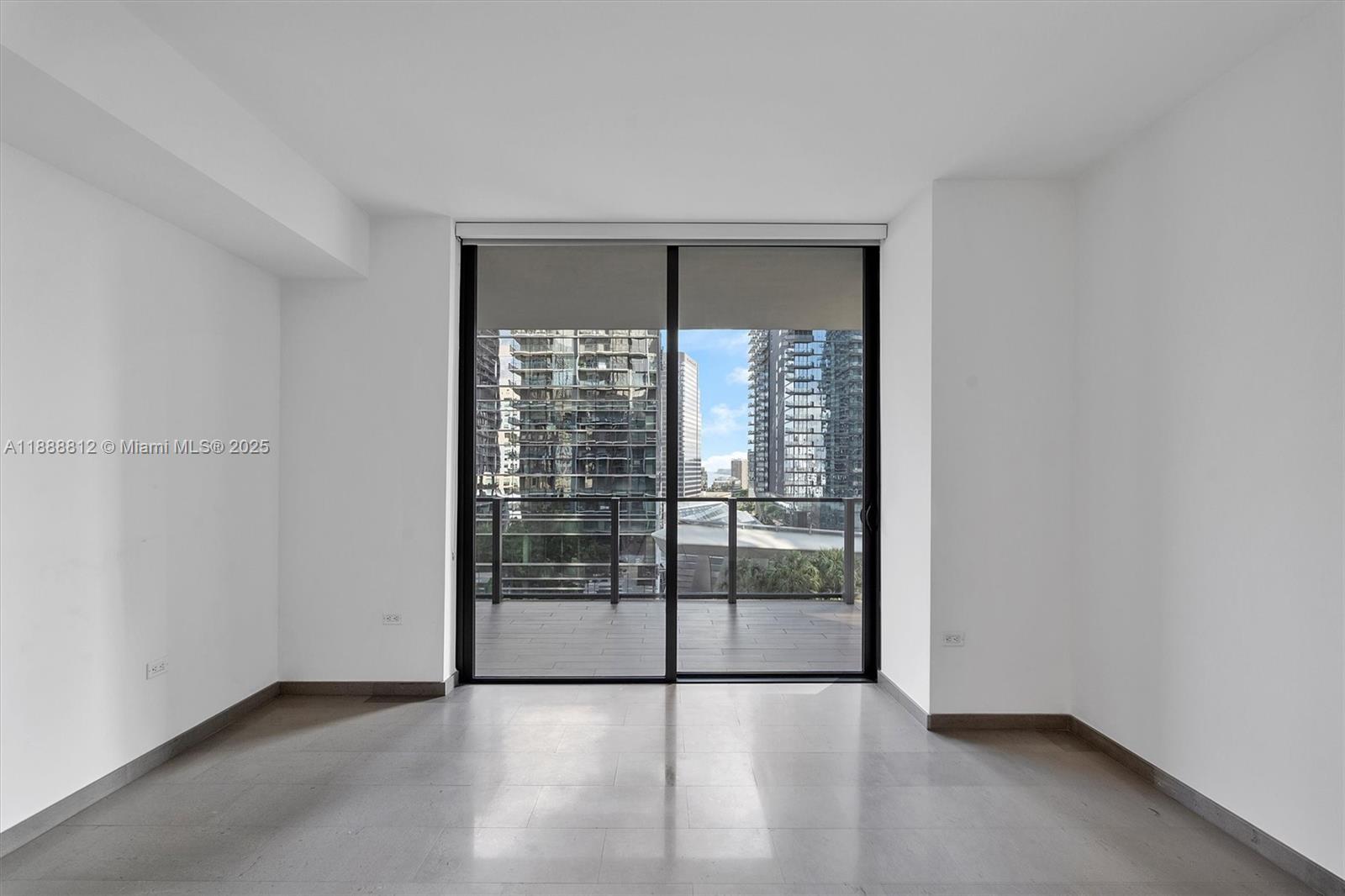 88 SW 7th St #1007, Miami FL 33130