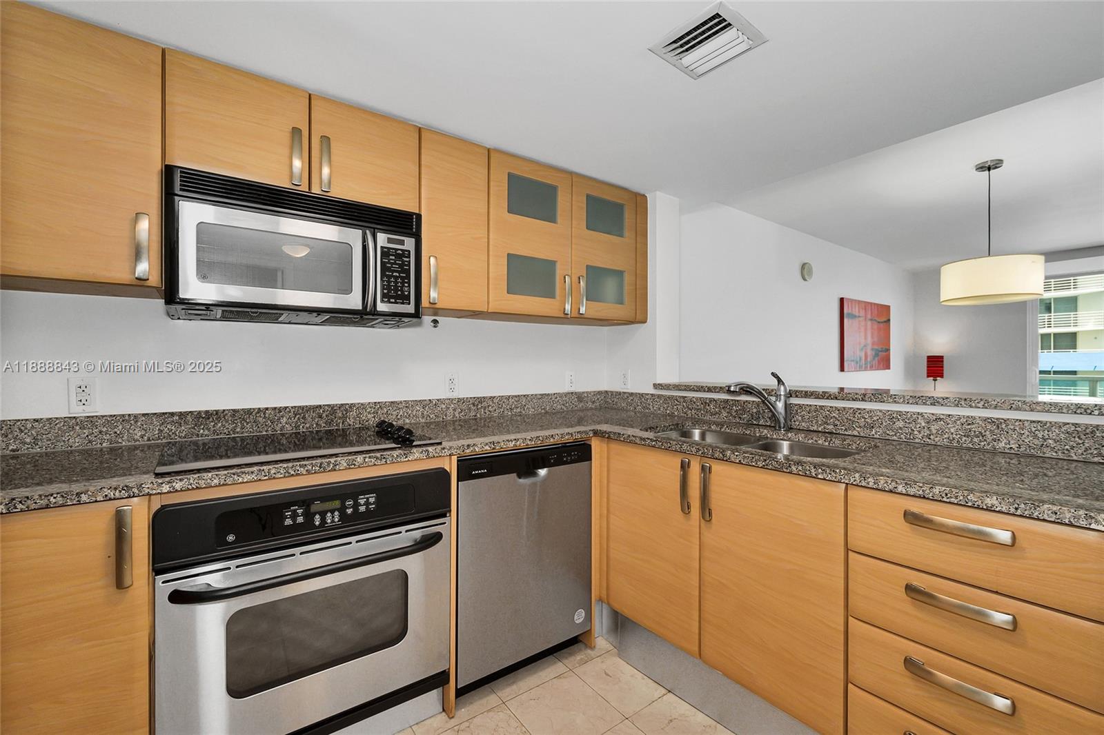 2101 BRICKELL AVENUE #905, Miami FL 33129
