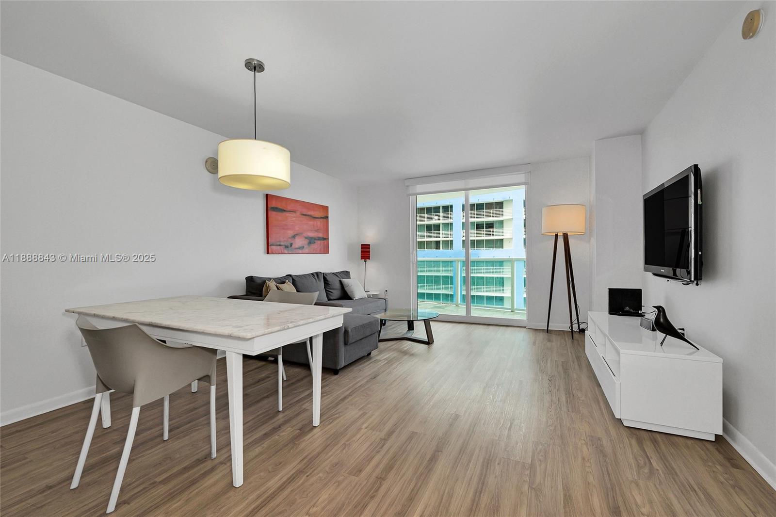 2101 BRICKELL AVENUE #905, Miami FL 33129