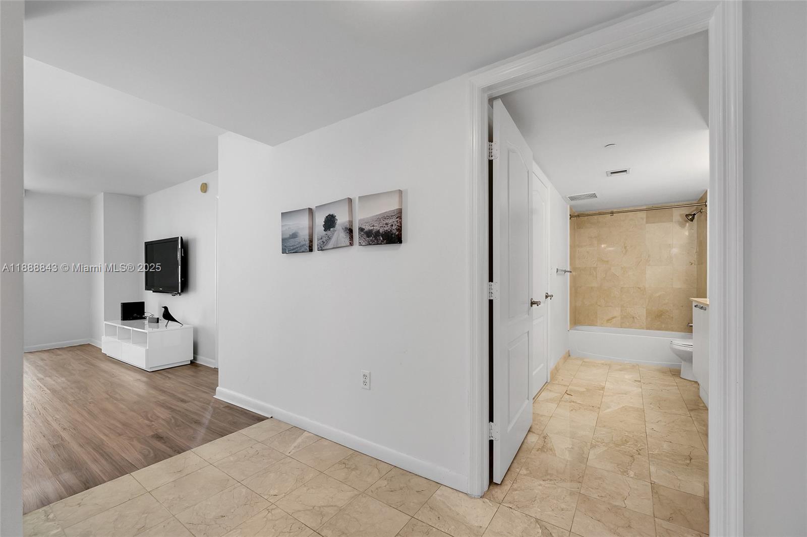 2101 BRICKELL AVENUE #905, Miami FL 33129