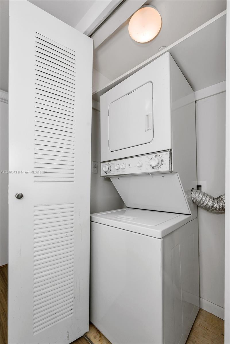 2101 BRICKELL AVENUE #905, Miami FL 33129