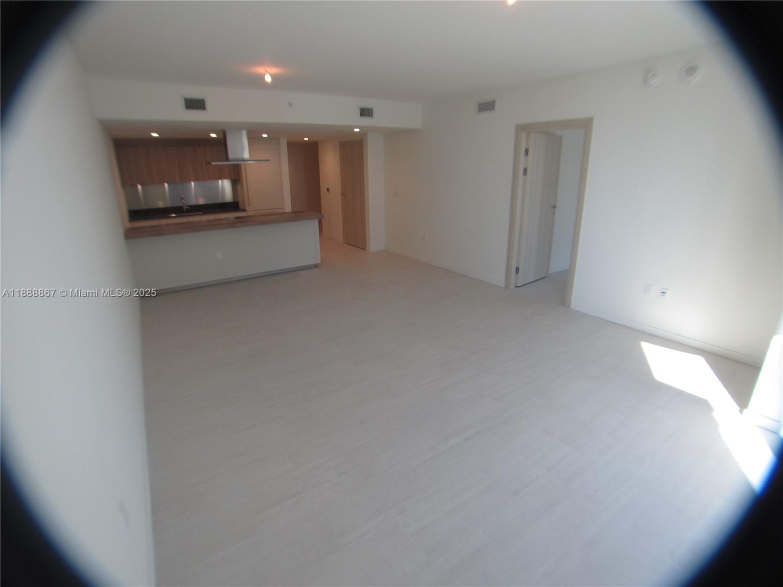 1000 Brickell Plz #4805, Miami FL 33131