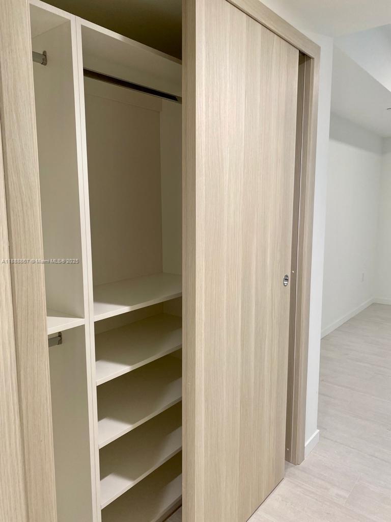 1000 Brickell Plz #4805, Miami FL 33131
