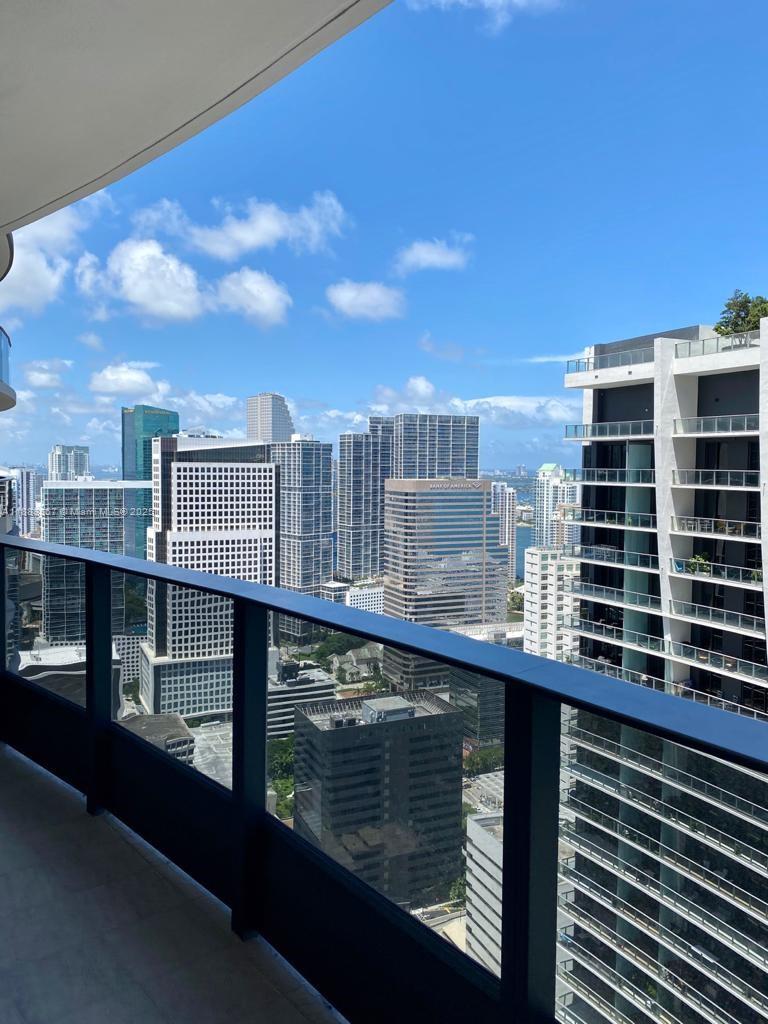 1000 Brickell Plz #4805, Miami FL 33131