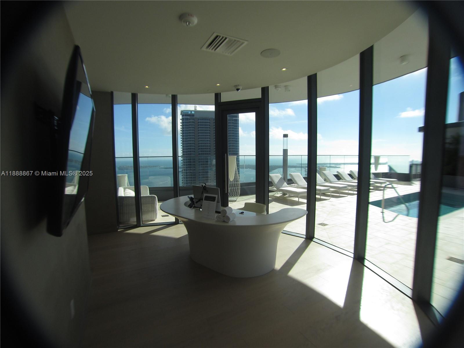 1000 Brickell Plz #4805, Miami FL 33131