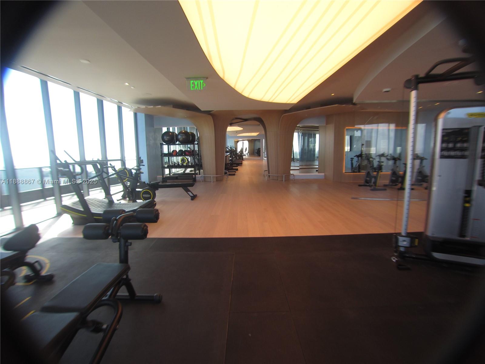 1000 Brickell Plz #4805, Miami FL 33131