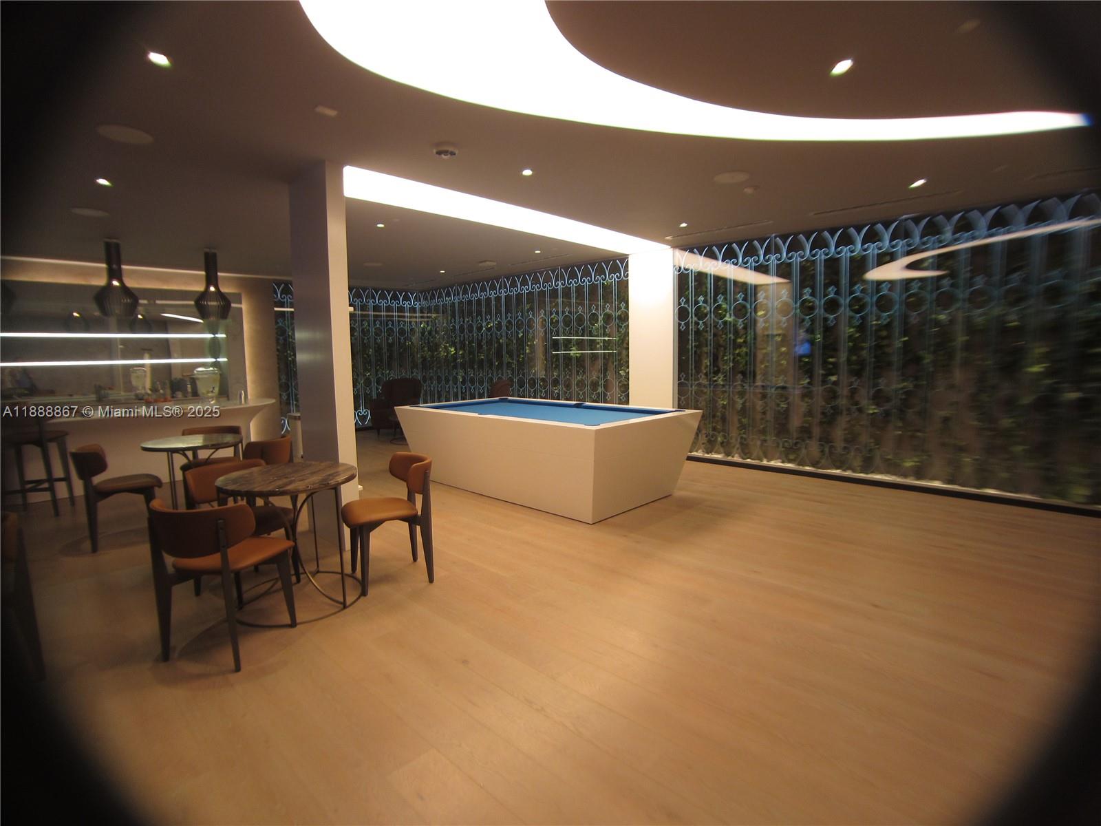 1000 Brickell Plz #4805, Miami FL 33131