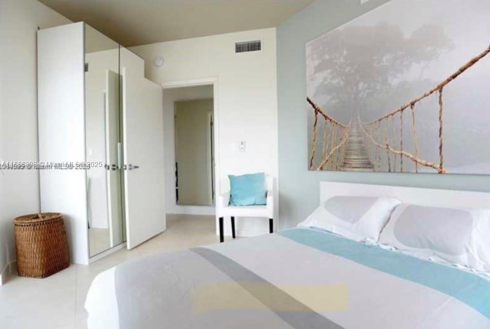 350 S Miami Ave #2113, Miami FL 33130