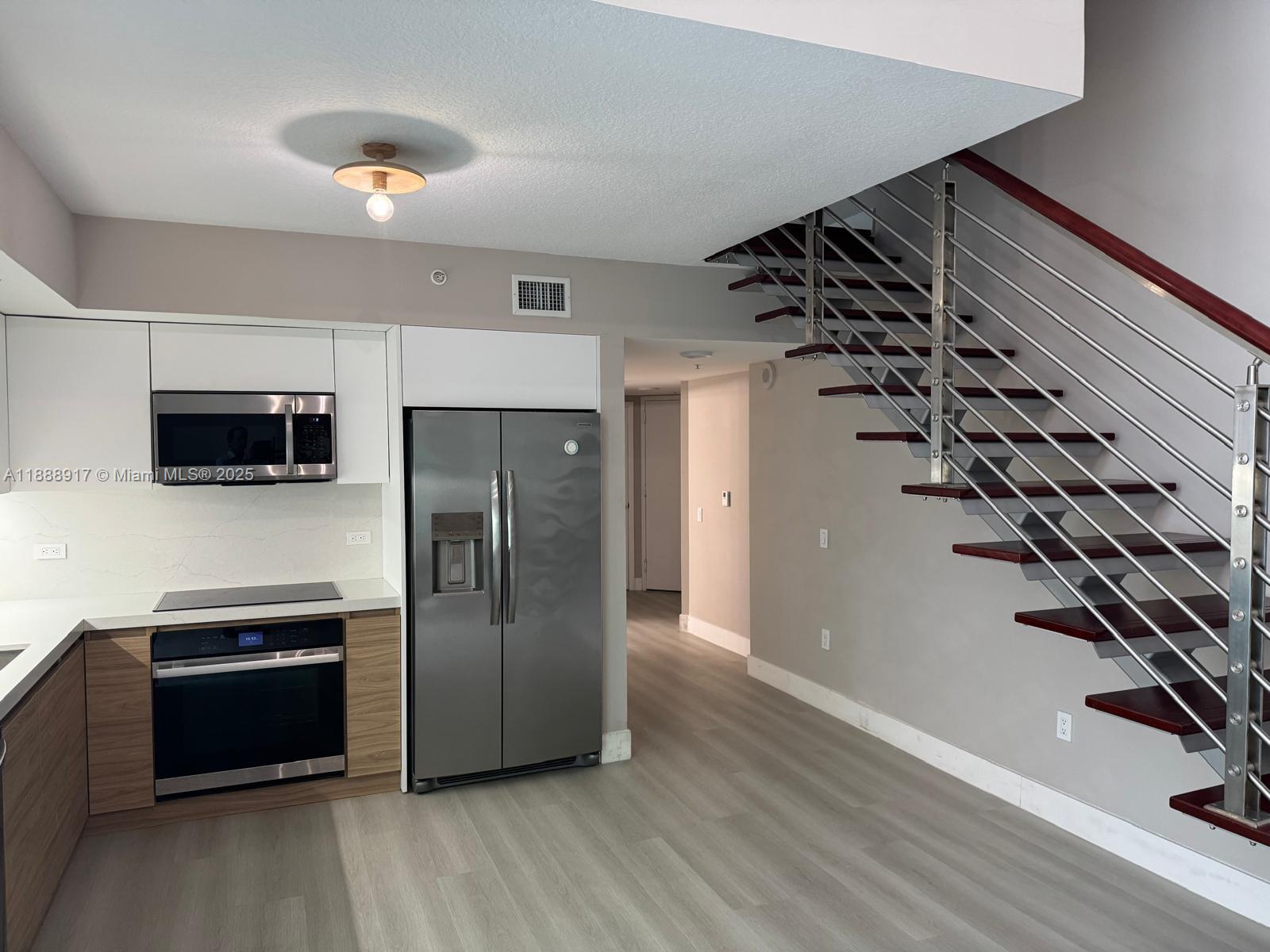 41 SE 5th St #501, Miami FL 33131